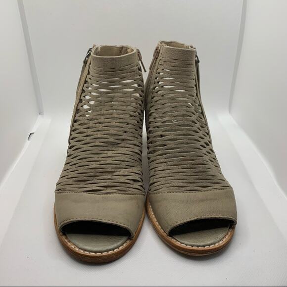 Diba Women's Dreamer Grey Tan Suede Leather Open Toe Block Heel Sandals Size 7.5 - Picture 2 of 13